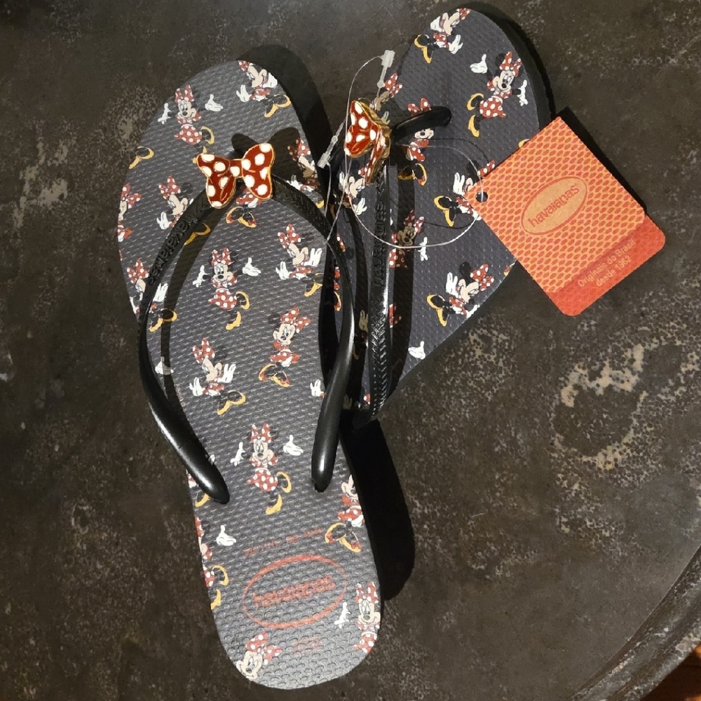 Havaianas Black and Red Sandals